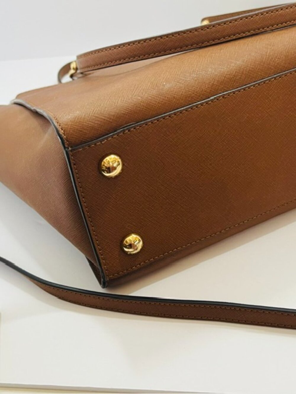 Michael Kors Dee Dee Lg Saffiano Leather Convertible Tote Acorn EUC - Picture 6 of 16